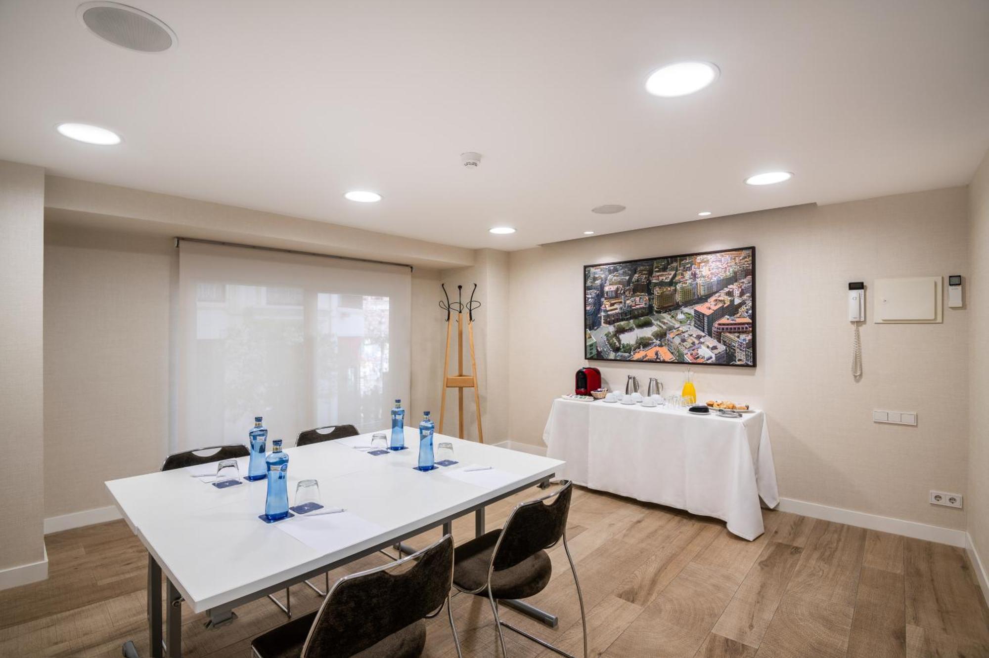Hotel Melia Plaza 4*